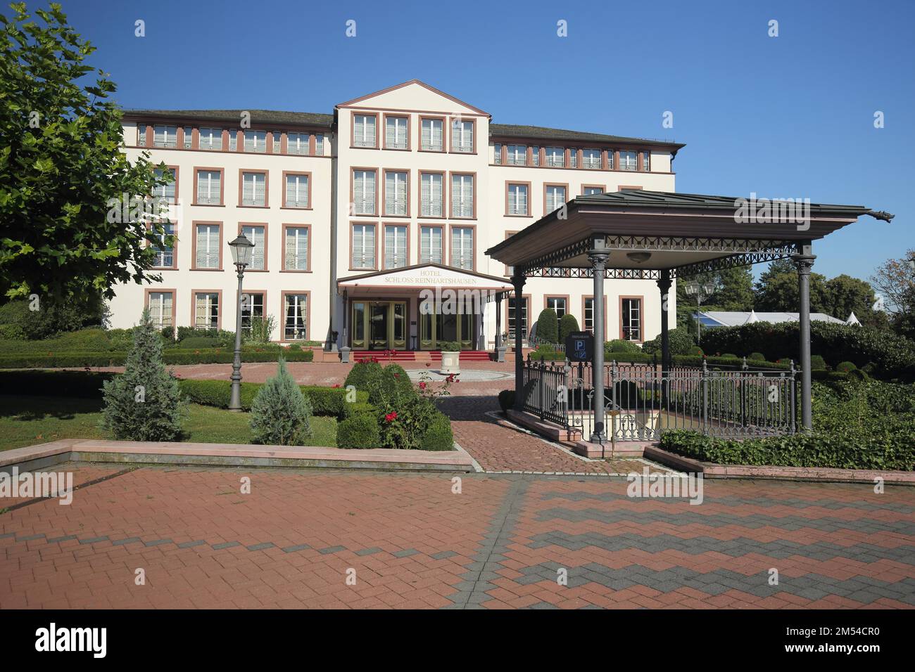 Castle reinhartshausen hi-res stock photography and images - Alamy