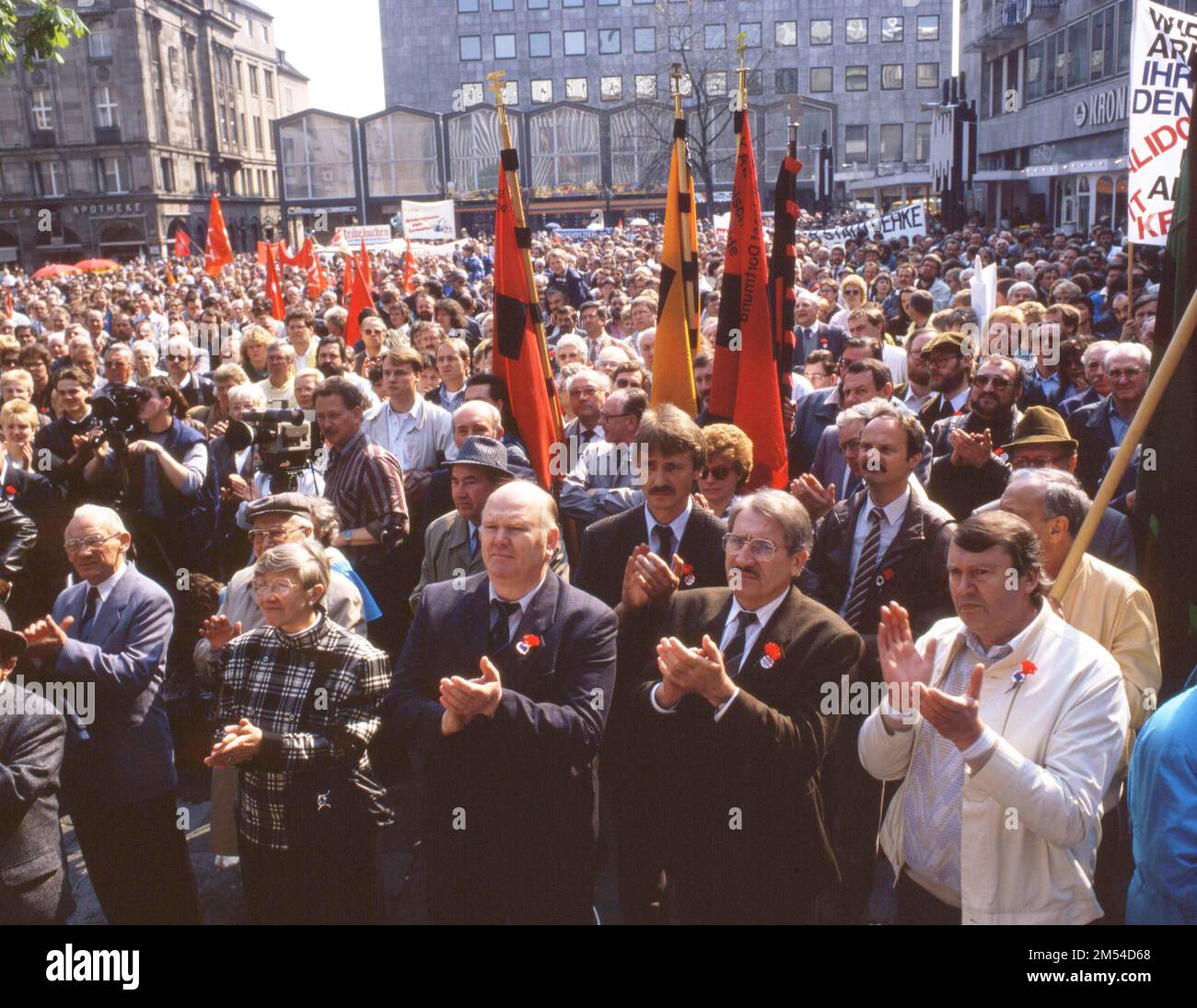 Demonstration 1989 germany hi-res stock photography and images - Alamy