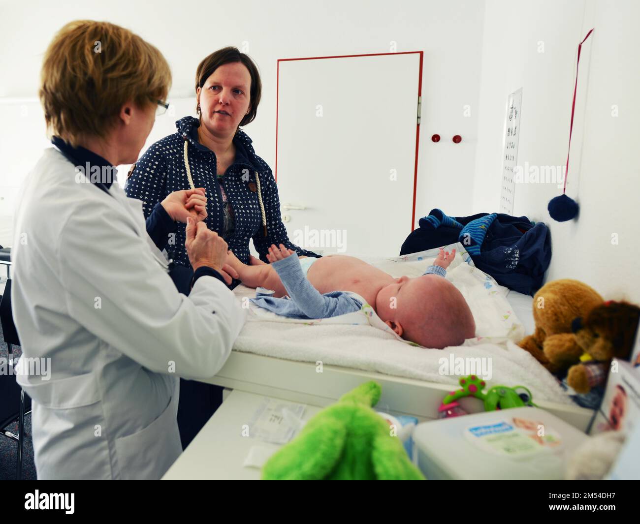 In the family doctor's consultation. Paediatrics, Germany Stock Photo
