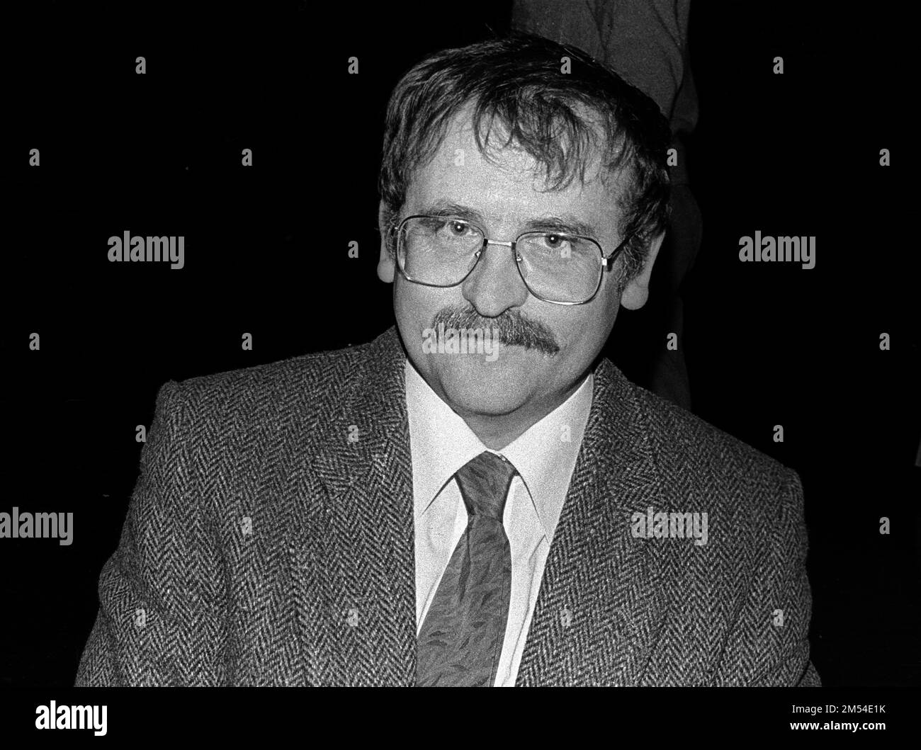GDR, Berlin, 25. 02. 1987, franz. Poet Alain Lance, reading at the CCF ...