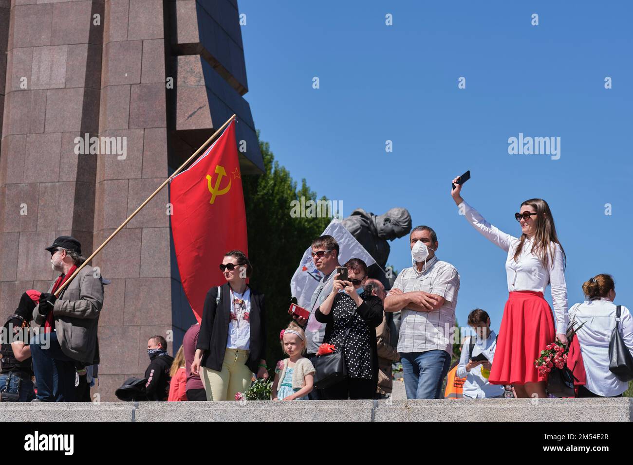 Germany, Berlin, 09. 05. 2020, Victory Day (over Hitler's fascism), Soviet Memorial Berlin-Treptow, Soviet flag Stock Photo