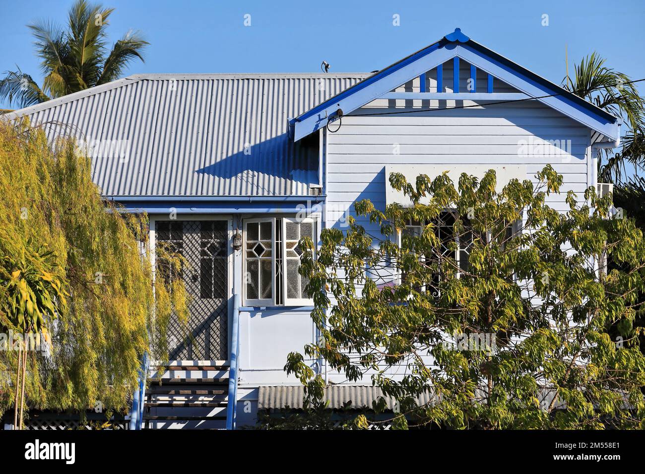 362-low-set-queenslander-type-single-house-in-the-city-centre-area