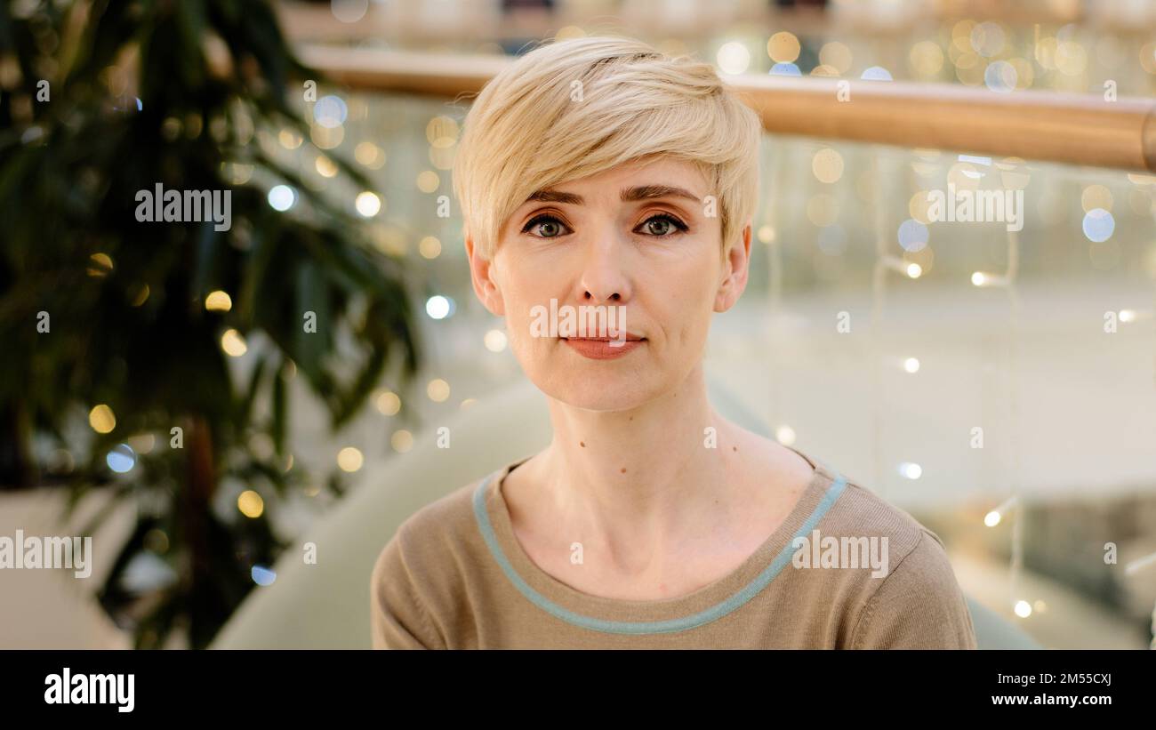 Blonde wife hi-res stock photography and images - Alamy