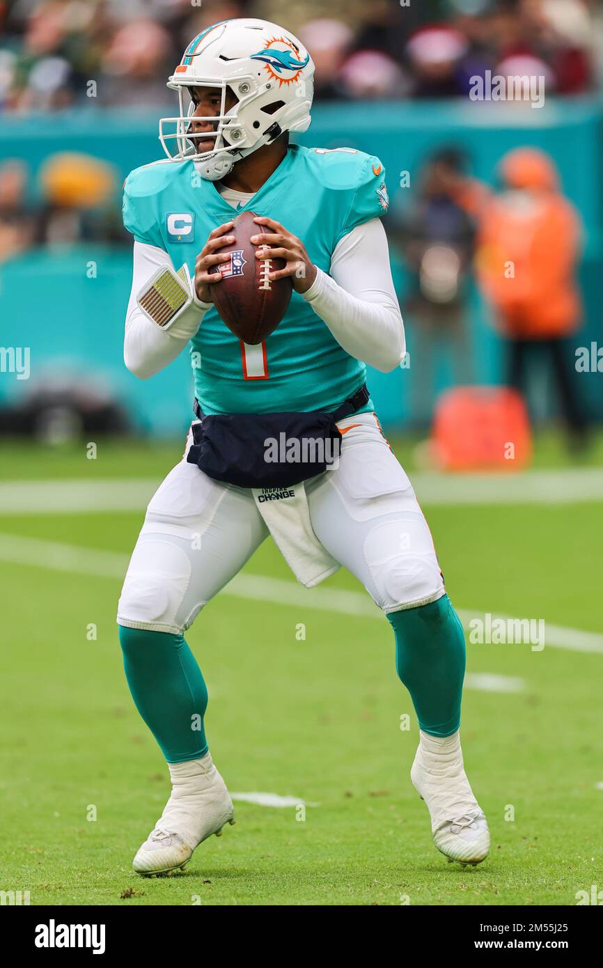 Miami. FL USA; Miami Dolphins quarterback Tua Tagovailoa (1) drops back to  pass during an NFL game against the Houston Texans at the Hard Rock Stadiu  Stock Photo - Alamy