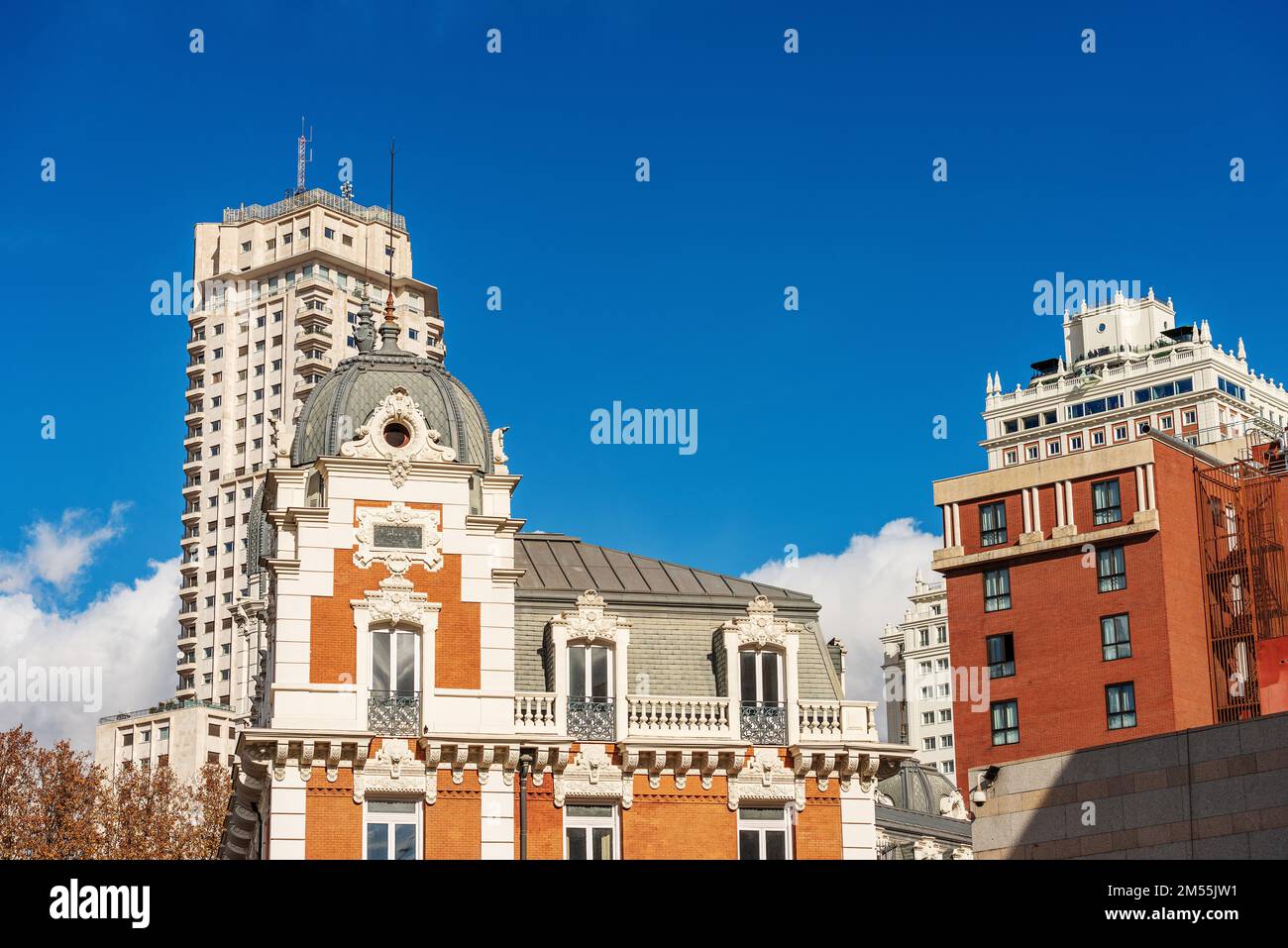 Plaza de Espana (Spain Square), building of the Belgian Royal Asturian Company of Mines, 1899, designed by Manuel Martinez Angel. Madrid, Spain. Stock Photo