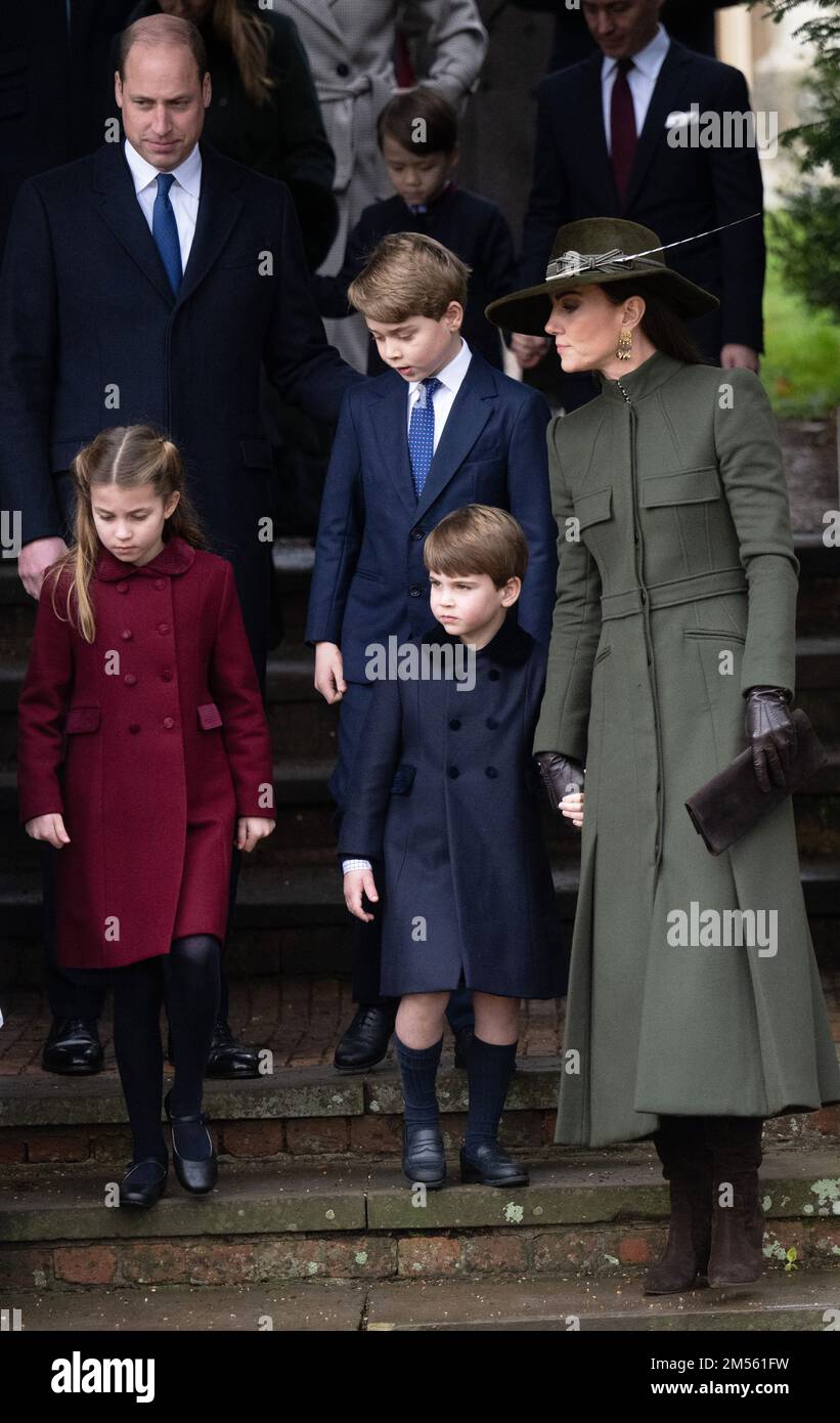 Sandringham, UK. 25 December, 2022. Prince William, Prince of Wales , Princess Charlotte, Prince George, Prince Louis and Catherine, Princess of Wales Stock Photo