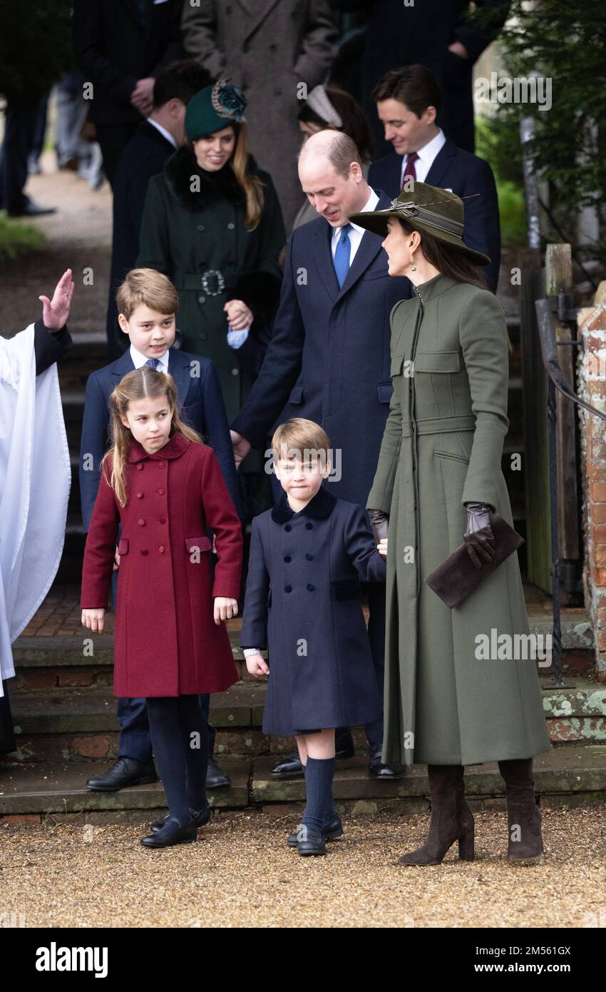 Sandringham, UK. 25 December, 2022.  Prince William, Prince of Wales, Princess Charlotte, Prince George, Prince Louis and Catherine, Princess of Wales Stock Photo