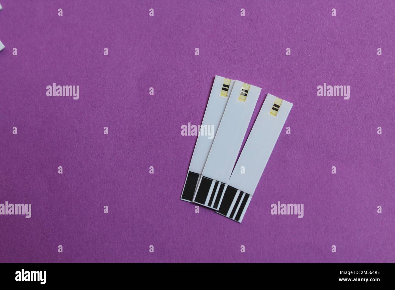 Studio shot of One Touch Ultra diabetes glucose meter and vial of test  strips Stock Photo - Alamy
