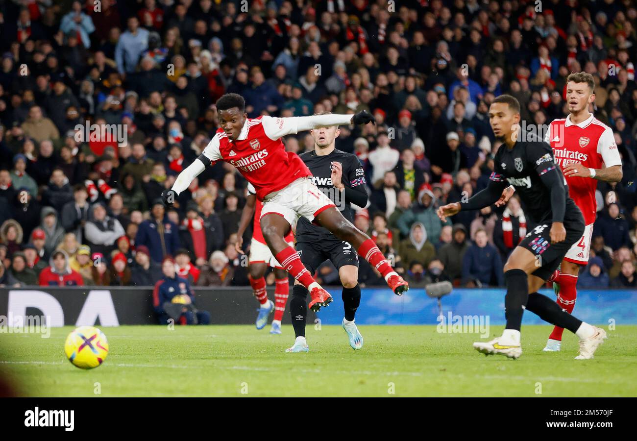 Arsenals Eddie Nketiah Scores Their Sides Third Goal Of The Game