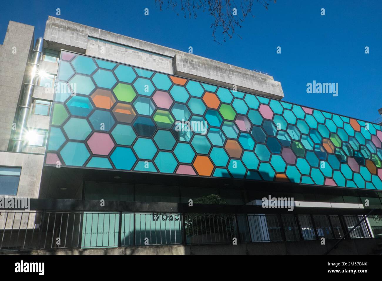 Biosciences building university hi-res stock photography and images - Alamy