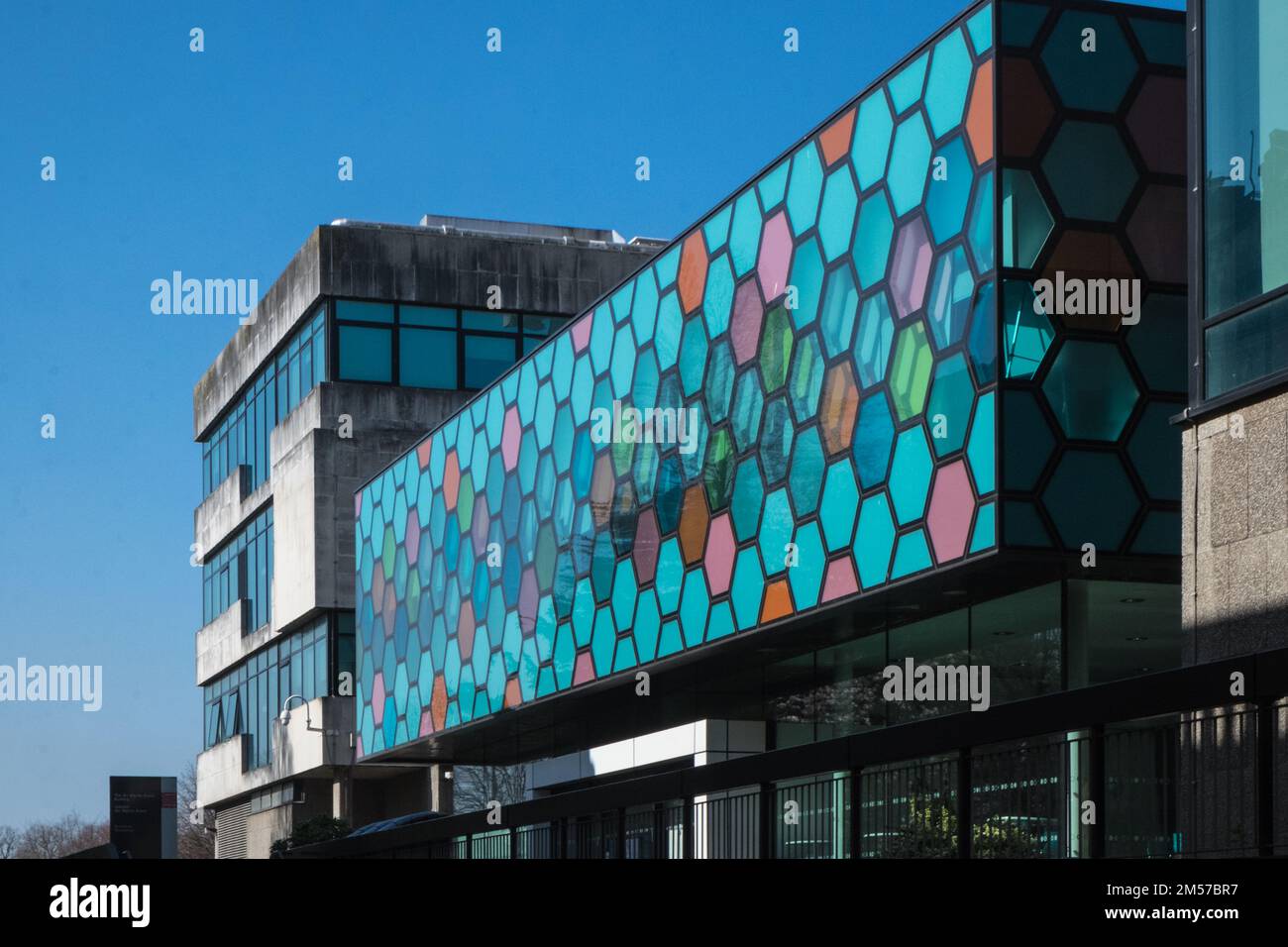 Biosciences building university hi-res stock photography and images - Alamy