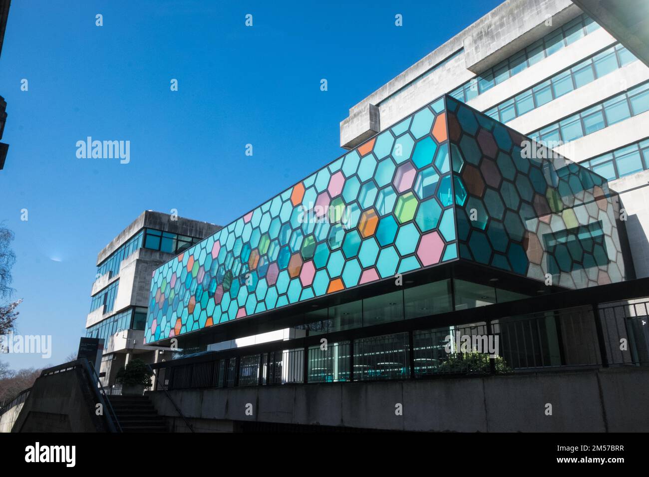 Biosciences building university hi-res stock photography and images - Alamy
