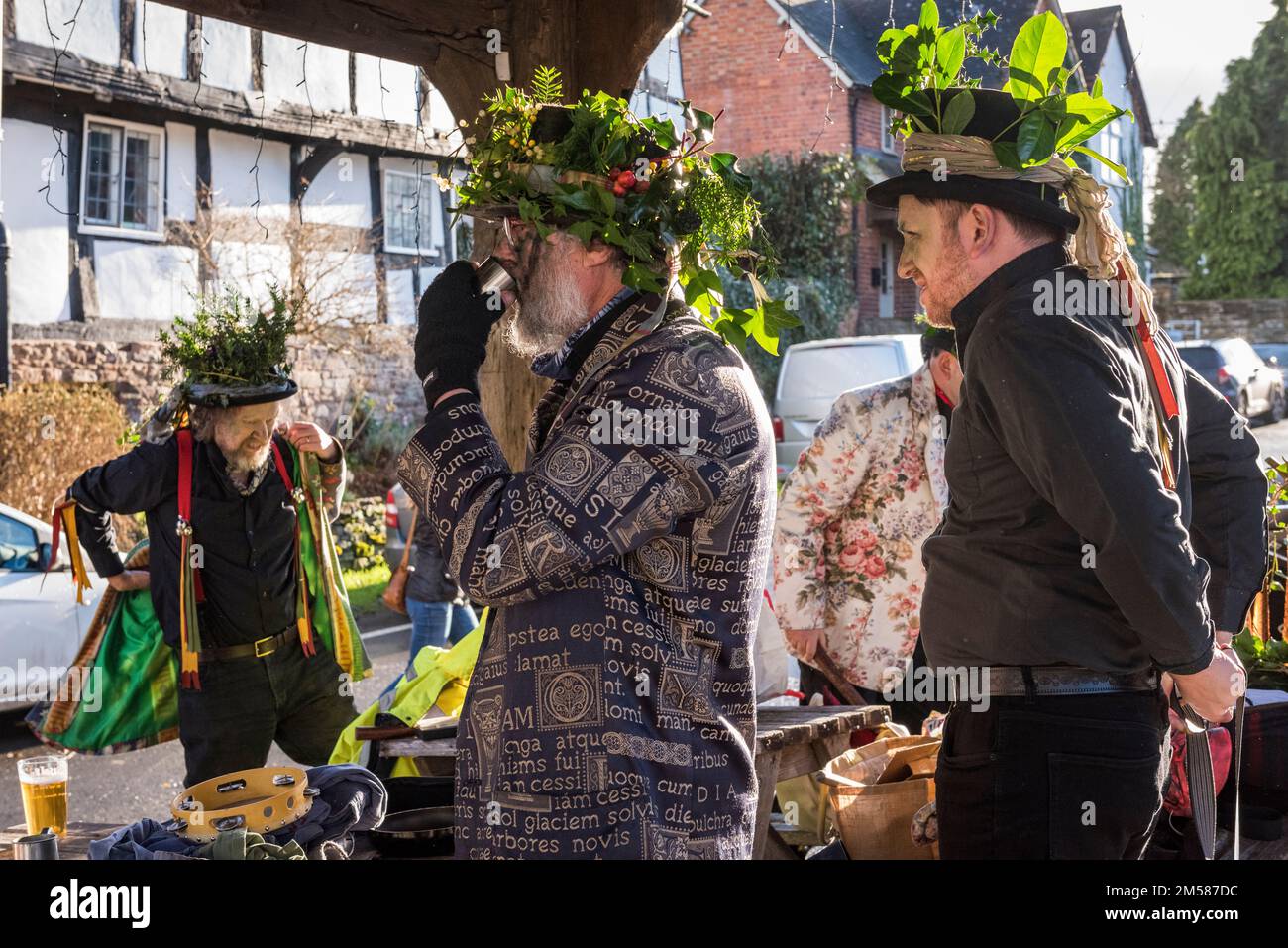 Pembridge, Herefordshire, UK. Members of the Leominster Morris prepare to give their annual Boxing Day performance at the New Inn in the centre of the village Stock Photo