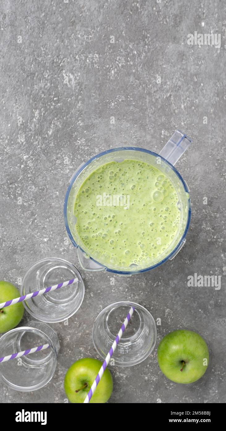 Spinach and green apple smoothie. Healthy eating with spinach detox