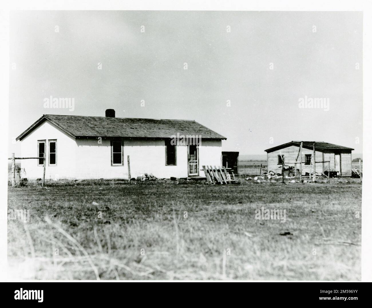 Typical Indian Home. 1900 - 1960. Central Plains Region (Kansas City, MO). Photographic Print. Department of the Interior. Bureau of Indian Affairs. Aberdeen Area Office. Fort Berthold Agency. 1949-. Photographs Stock Photo