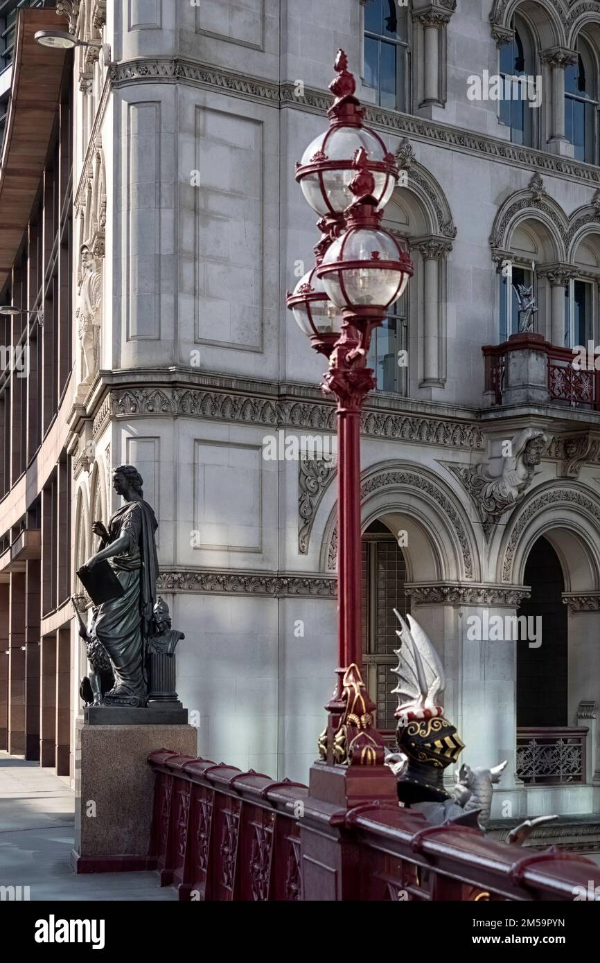Ornate victorian street lamp hi-res stock photography and images - Alamy