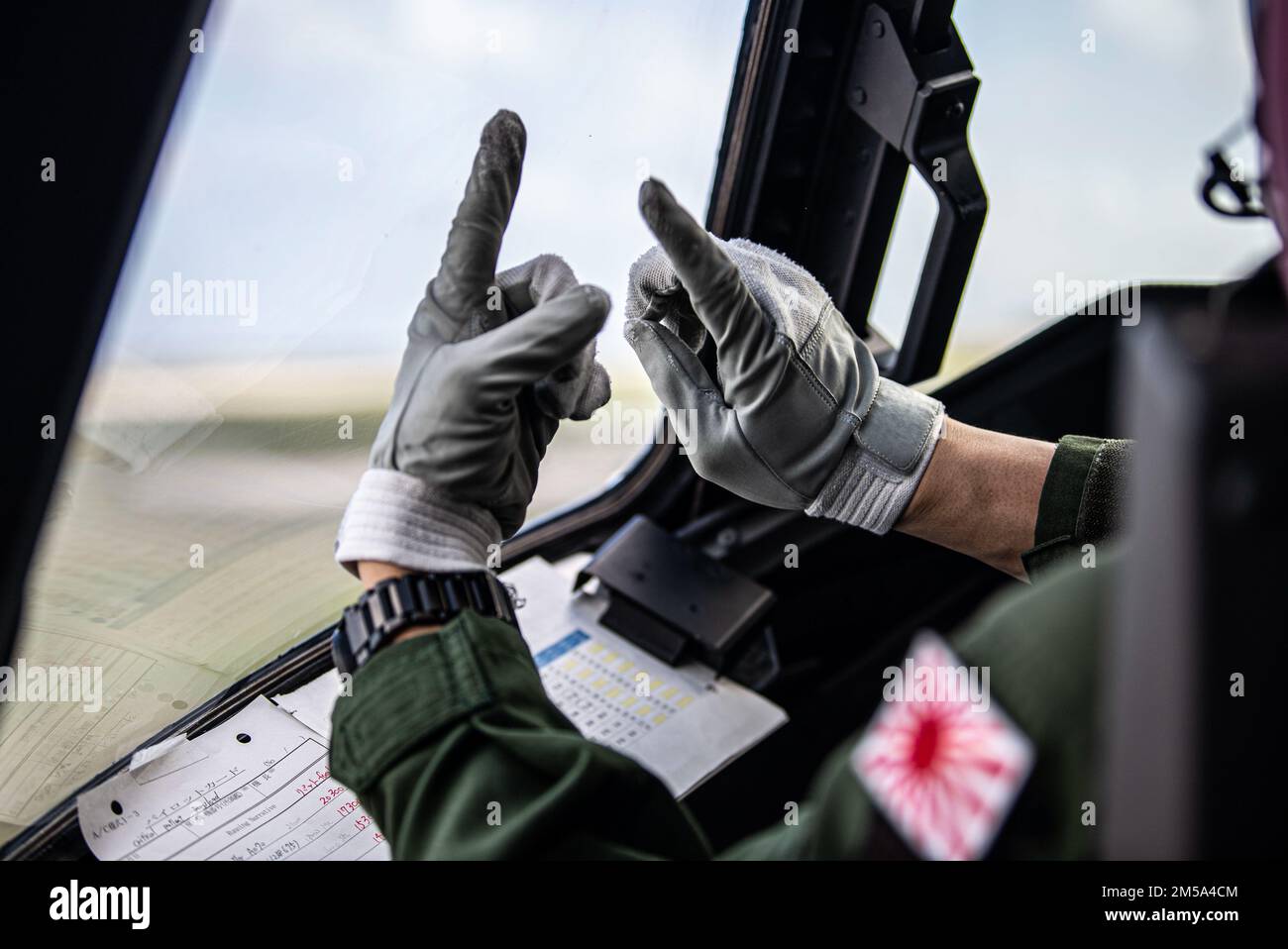 Shared signals hi-res stock photography and images - Alamy
