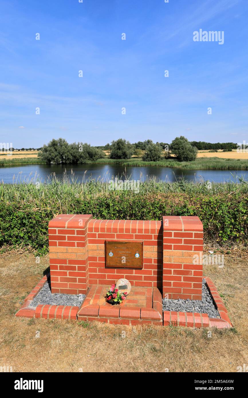 The Wellington Bomber Z8863 memorial, Whitemoor Prison Nature Reserve; March town, Cambridgeshire, England Wellington Z8863, MK.I based at RAF Marham Stock Photo