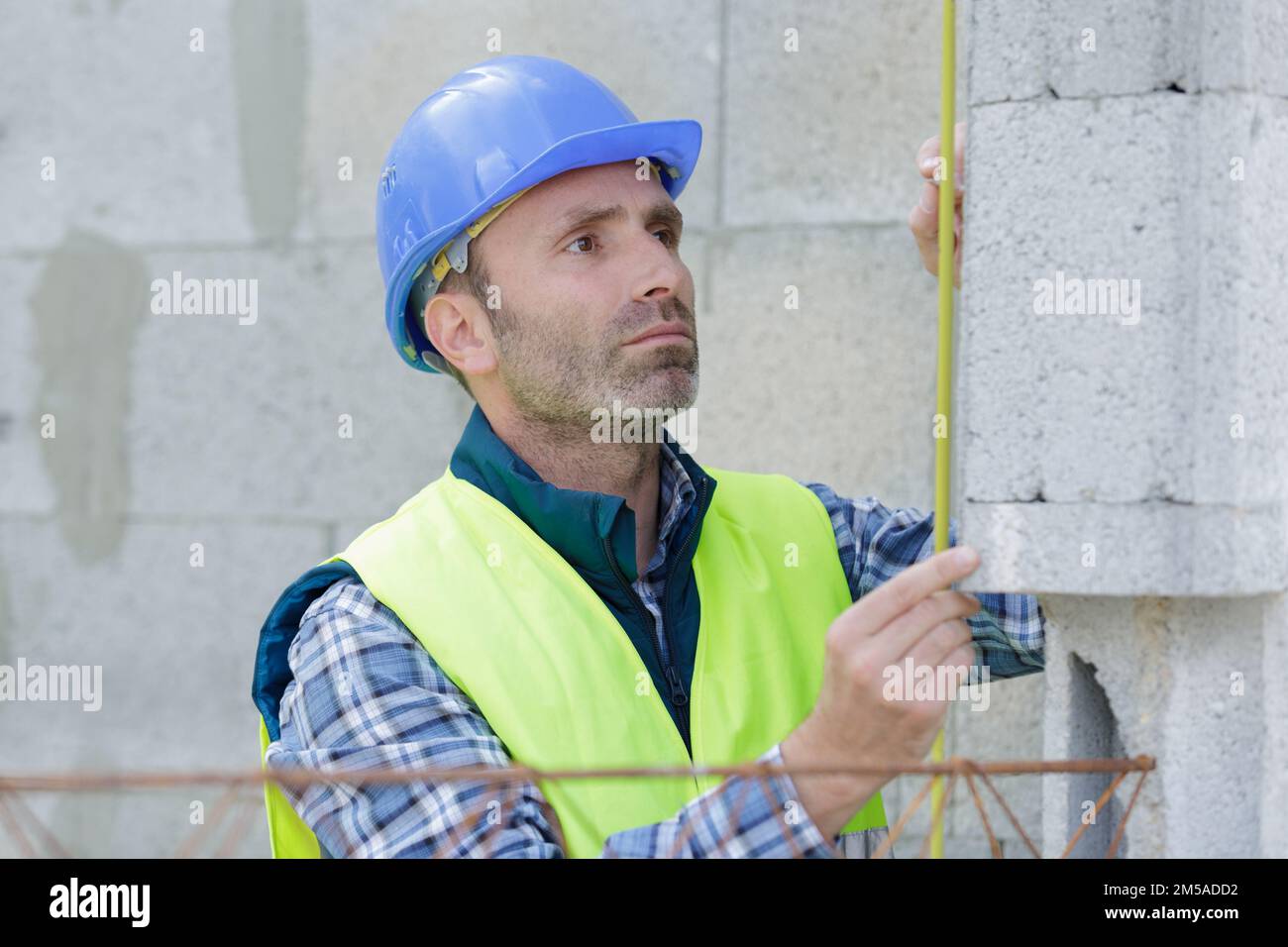 engineer using vr headset at the construction Stock Photo