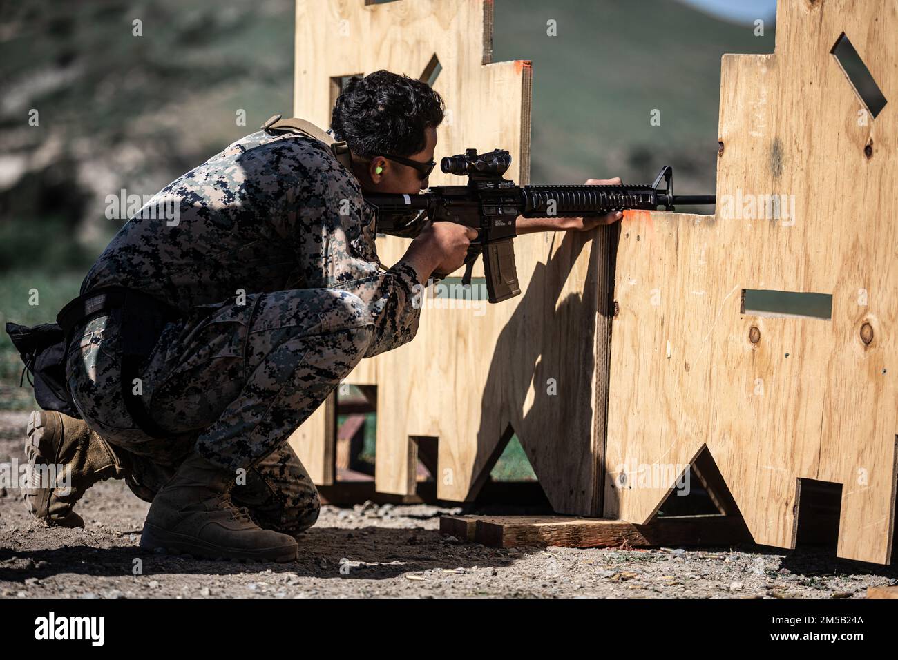 U.S. Marine Corps Sgt. Michael Mendez, a Combat Marksmanship U.S. Marine Corps Sgt. Michael Mendez, a Combat Marksmanship