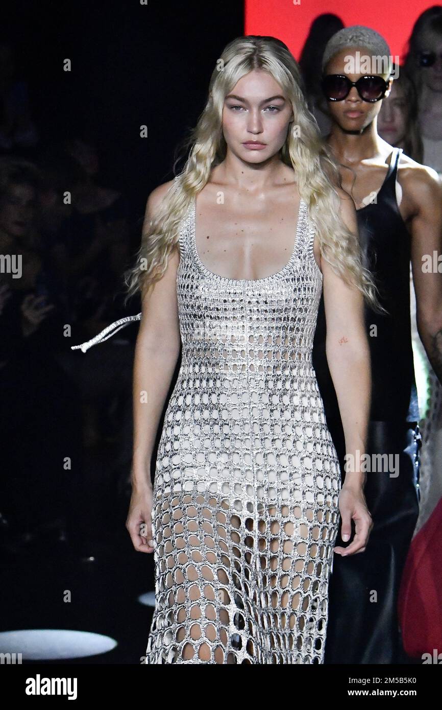 Stella Maxwell walks the runway during the Chanel Cruise 2018/2019  Collection at Le Grand Palais on May 3, 2018 in Paris, France. Photo by  Laurent Zabulon/ABACAPRESS.COM Stock Photo - Alamy