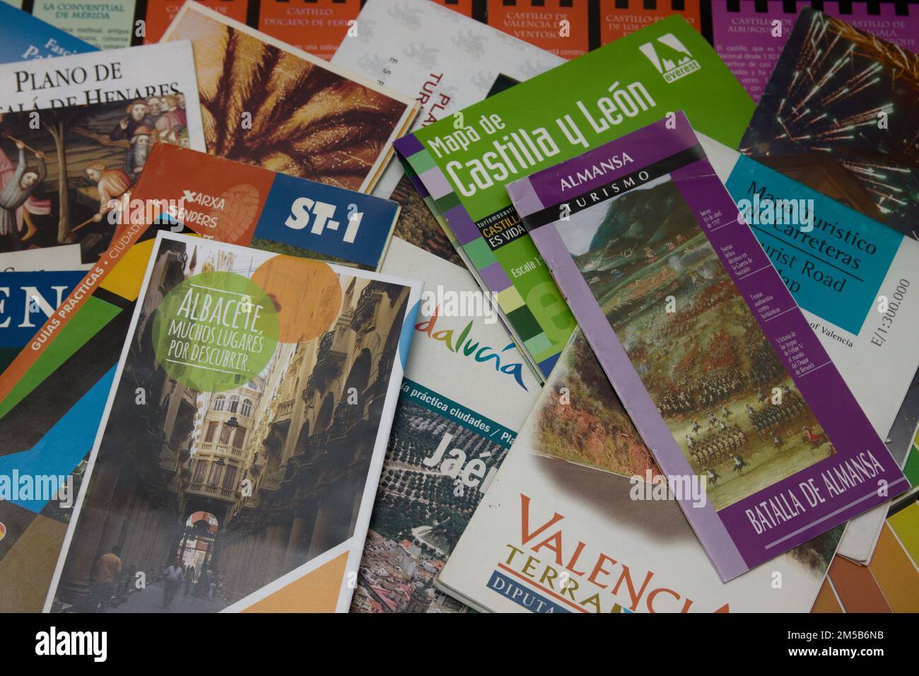 Collage travel brochures hi-res stock photography and images - Alamy