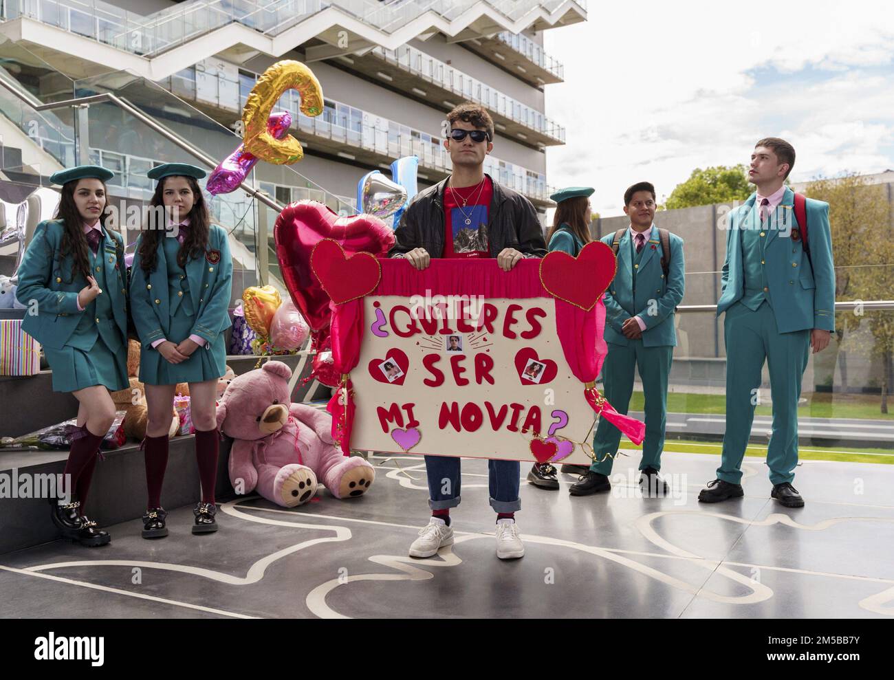 THE MOST BEAUTIFUL FLOWER, (aka LA FLOR MAS BELLA), German Bracco (center), The Fountain THE MOST BEAUTIFUL FLOWER, (aka LA FLOR MAS BELLA), German Bracco (center), The Fountain