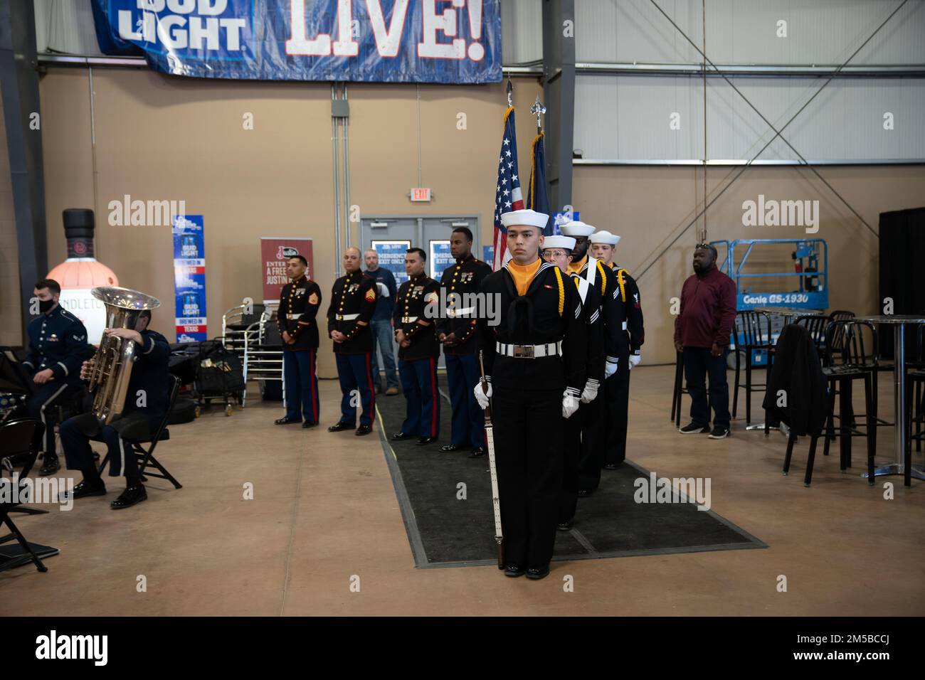 220219NIR0960008 SAN ANTONIO (Feb. 19, 2022) Members of the Navy