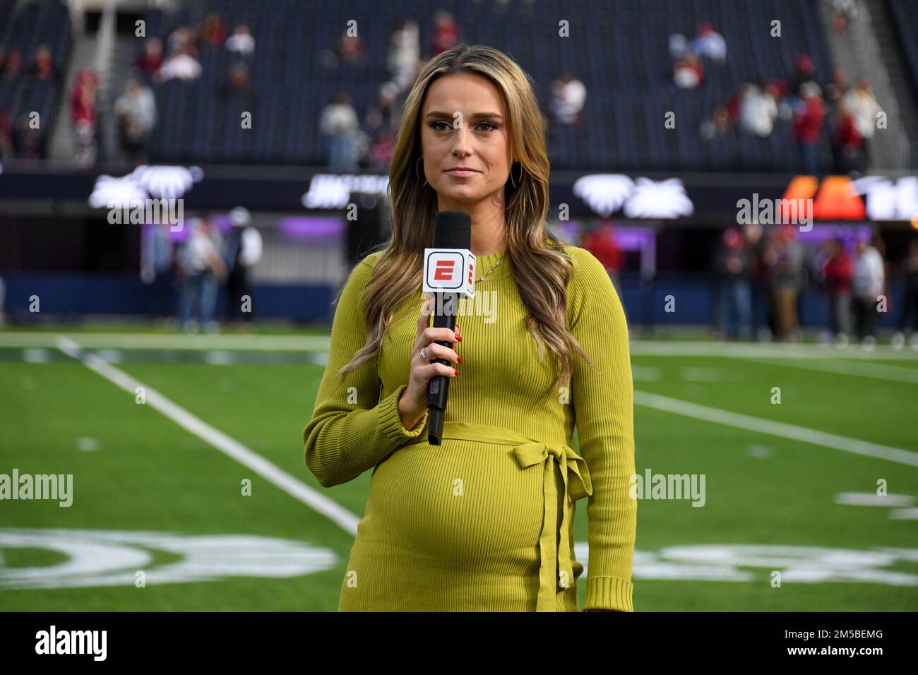 Molly mcgrath hi-res stock photography and images - Alamy