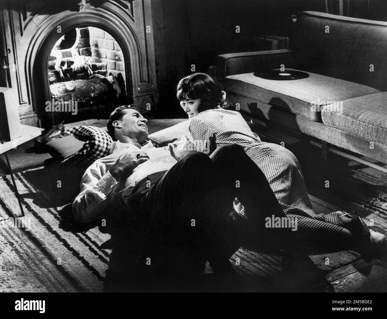 James, Garner, Suzanne Pleshette, on-set of the Film, 'Mister Buddwing', MGM, 1966 Stock Photo