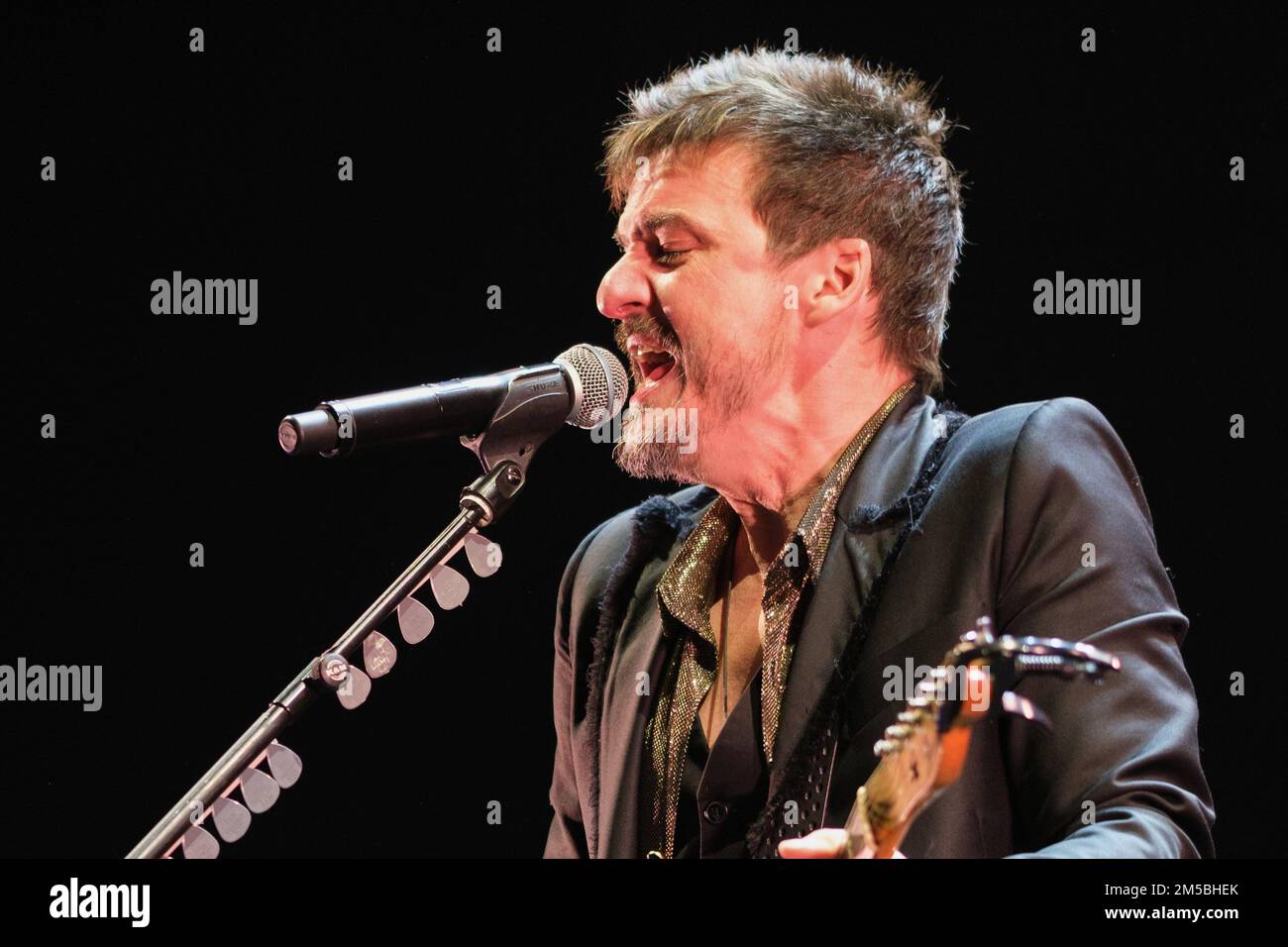 Madrid, Spain. 23rd Dec, 2022. The singer Coque Malla performs during the concert 'The last trip of the giant astronaut' at the Wizcenter in Madrid. Credit: SOPA Images Limited/Alamy Live News Stock Photo