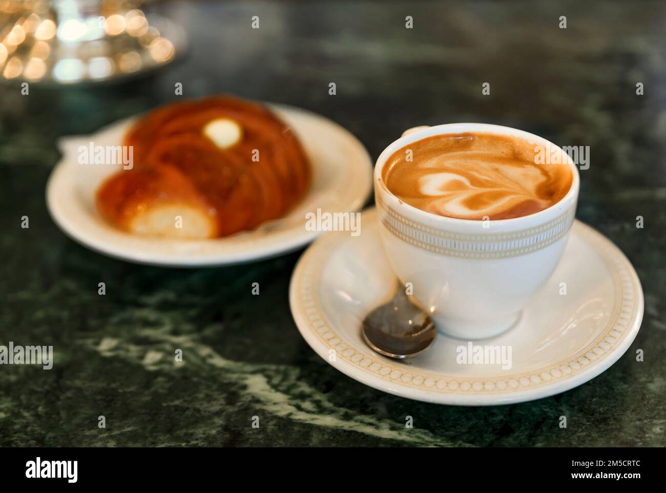 Cafe cappuccino florence hi-res stock photography and images - Alamy