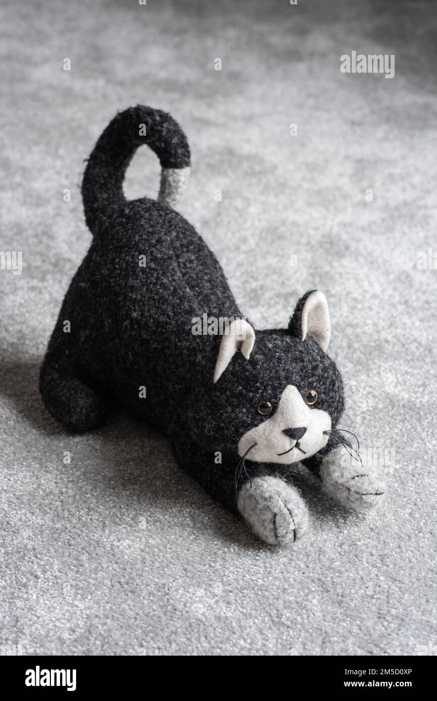 Cat designs doorstop hires stock photography and images Alamy