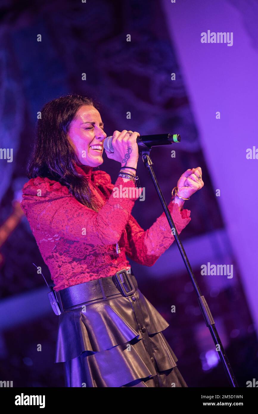 Barcelona, Spain. 2022.12.27. La Mari (de Chambao) singer perform on stage during Festival Mil·lenni at Palau de la Música on December 27, 2022. Stock Photo