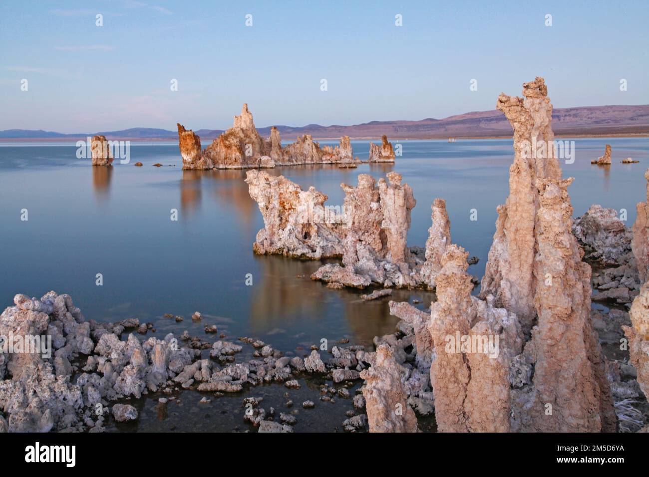 A scenic shot of salty pillars of lake Mono in South Tufa, California