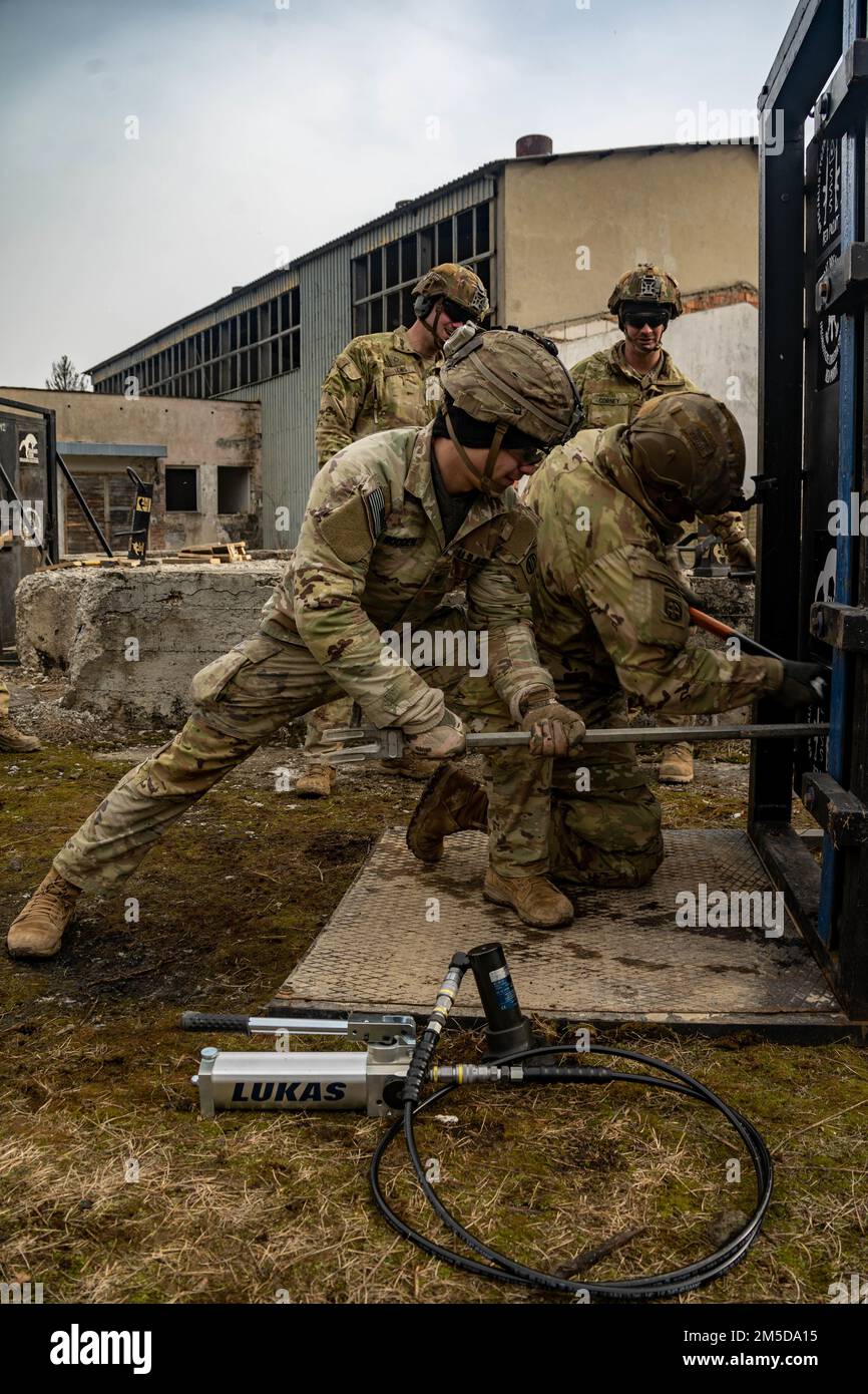 Mechanical breaching hires stock photography and images Alamy