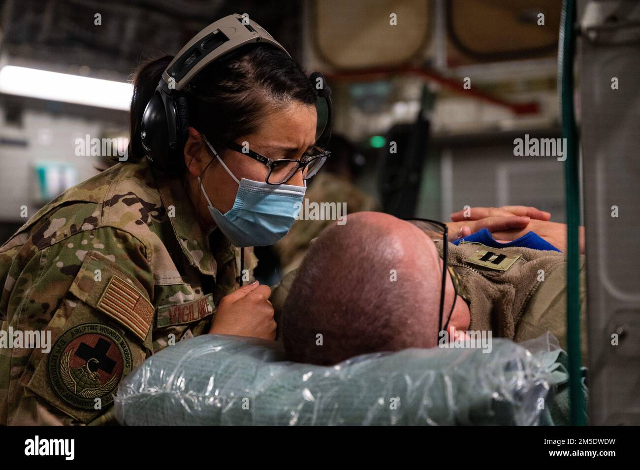 379th expeditionary aeromedical evacuation squadron flight nurse hi-res ...