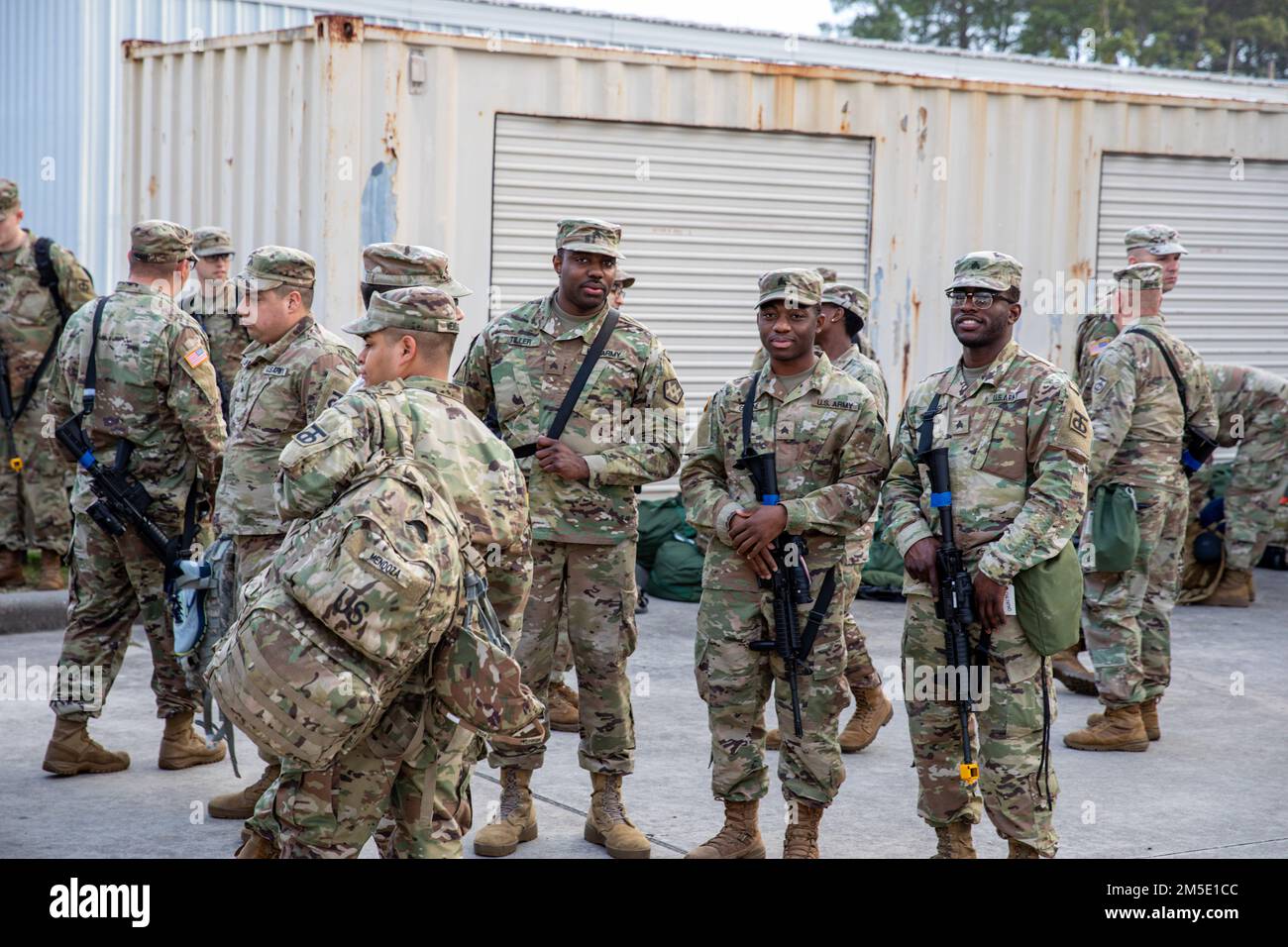 U.S. Army Reserve Soldiers from 348th Transportation Battalion held a deployment ceremony today to honor more than 150 Soldiers from the 453rd Cargo Transfer Company out of Houston and Stinton, Texas as they prepare to mobilize overseas in support of Central Command.   The 453rd is charged with providing cargo transfer facilities at interchanges between air, rail, truck, and water transportation points. The company operates like civilian distribution center. Their mission is to keep Soldiers outfitted with the equipment needed to win on the battlefield.  Lt. Col. Mark Peckham, 348th Transporta Stock Photo