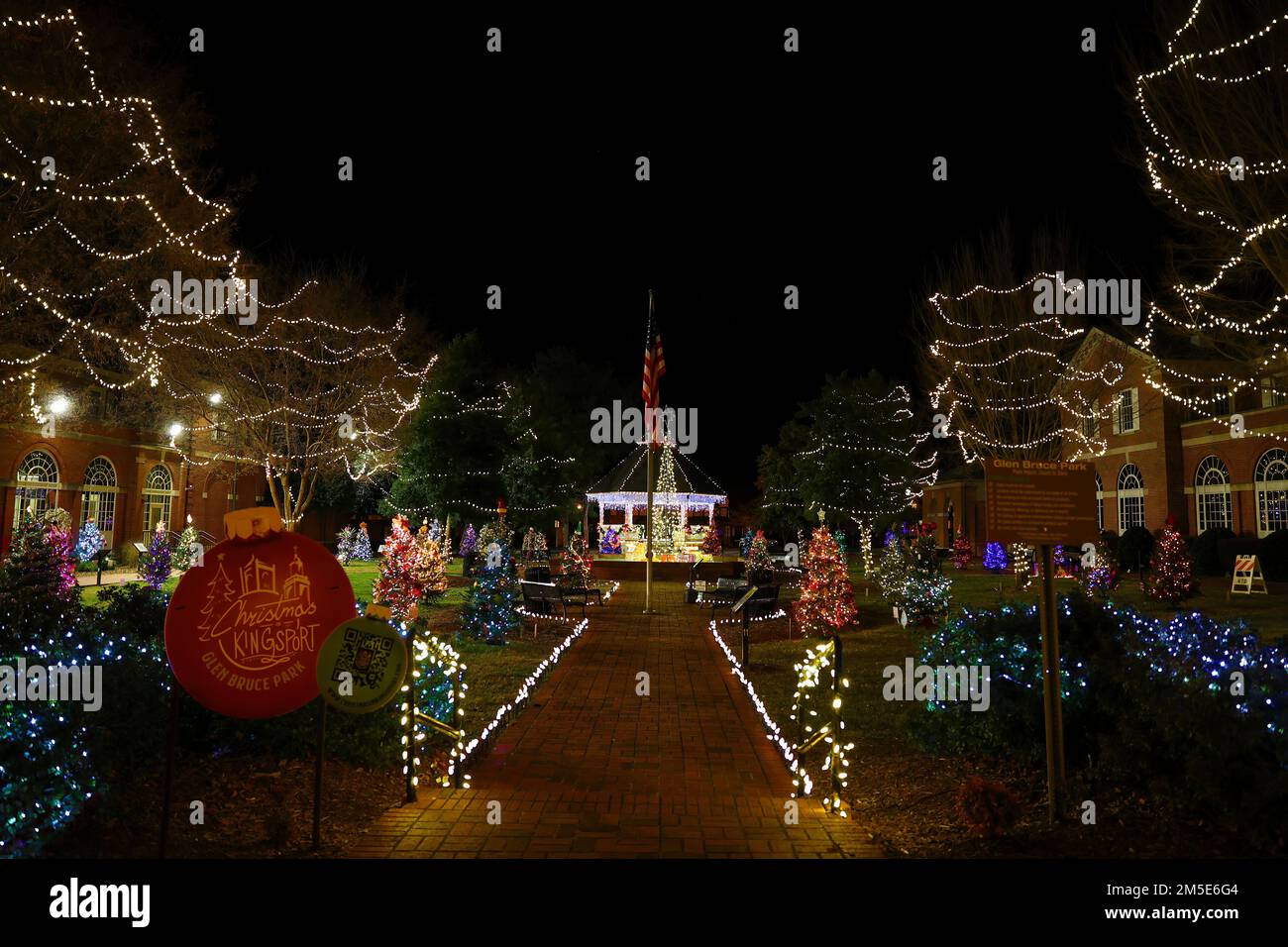 Kingsport, Tennessee, USA December 18, 2022 Christmas lights and