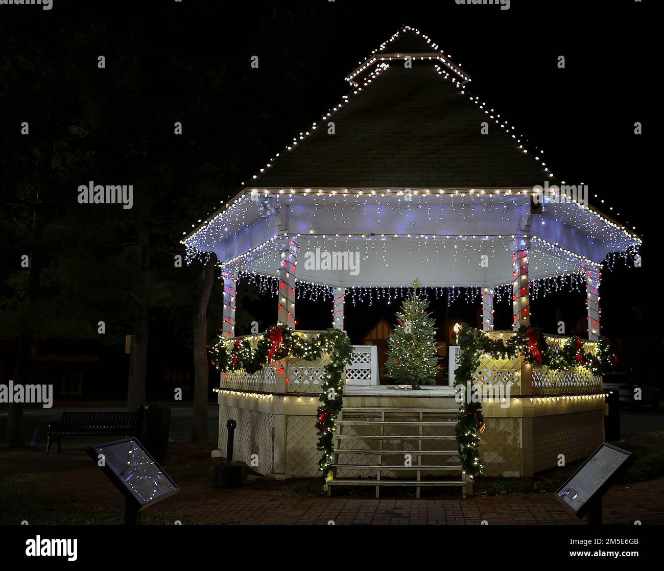 Kingsport, Tennessee, USA December 18, 2022 Christmas lights and