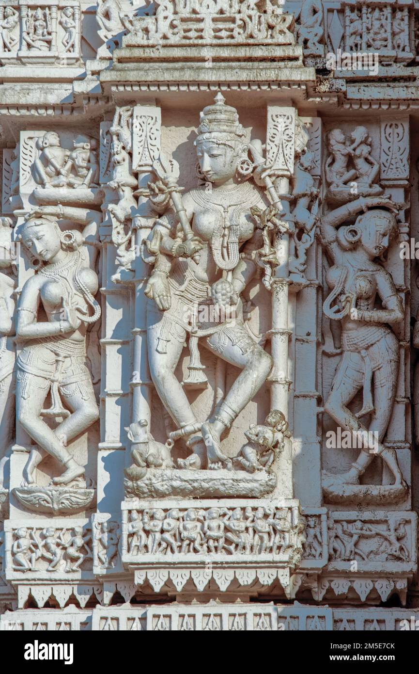 01 28 2010 Stone carved female figures on Shri Ajitnath Bhagwan Shwetamber Jain Derasar, Taranga Kheralu in Mehsana district, Gujarat, India Stock Photo