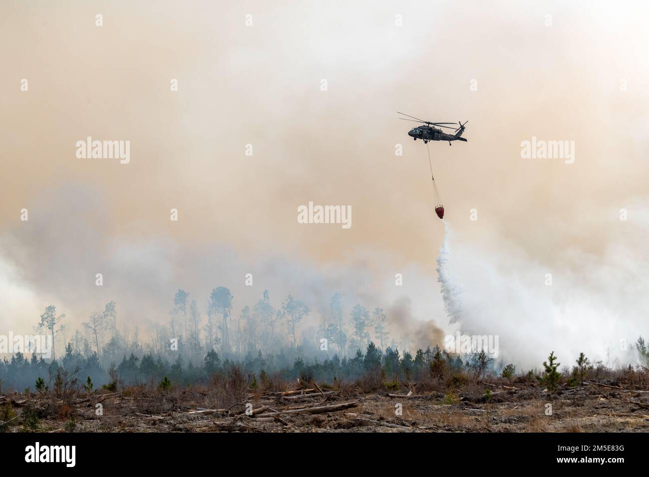UH-60 Blackhawk and CH-47 Chinook helicopter crews from the Florida ...