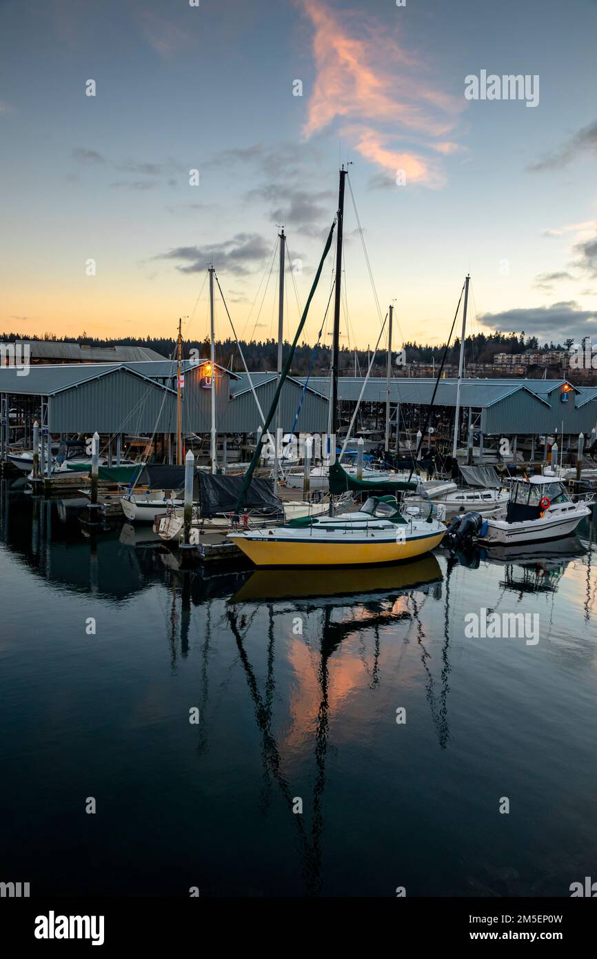 WA22898-00...WASHINGTON - Sunset at the Edmonds Marina located on the Salish Sea/Puget Sound. Stock Photo