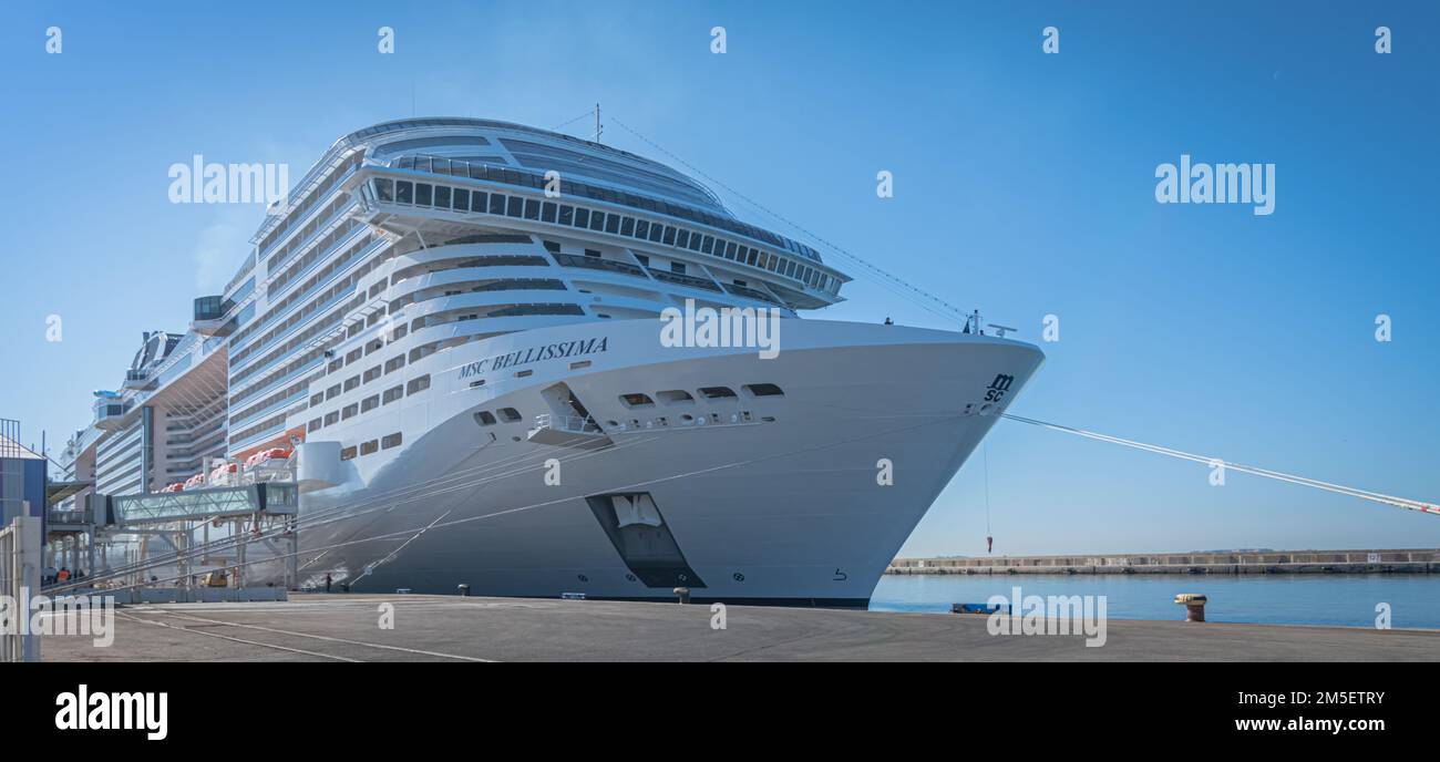 Msc cruise ship interior hi-res stock photography and images - Alamy