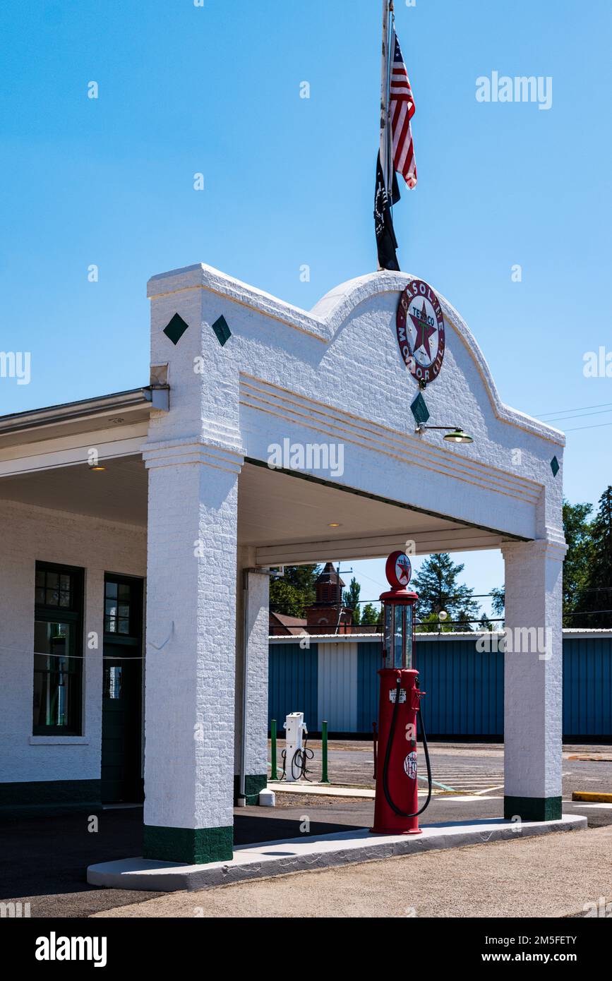 Historic retro Texaco gas & motor oil station; Visitor's Center; Palouse region; Rosalia; Washington; USA Stock Photo