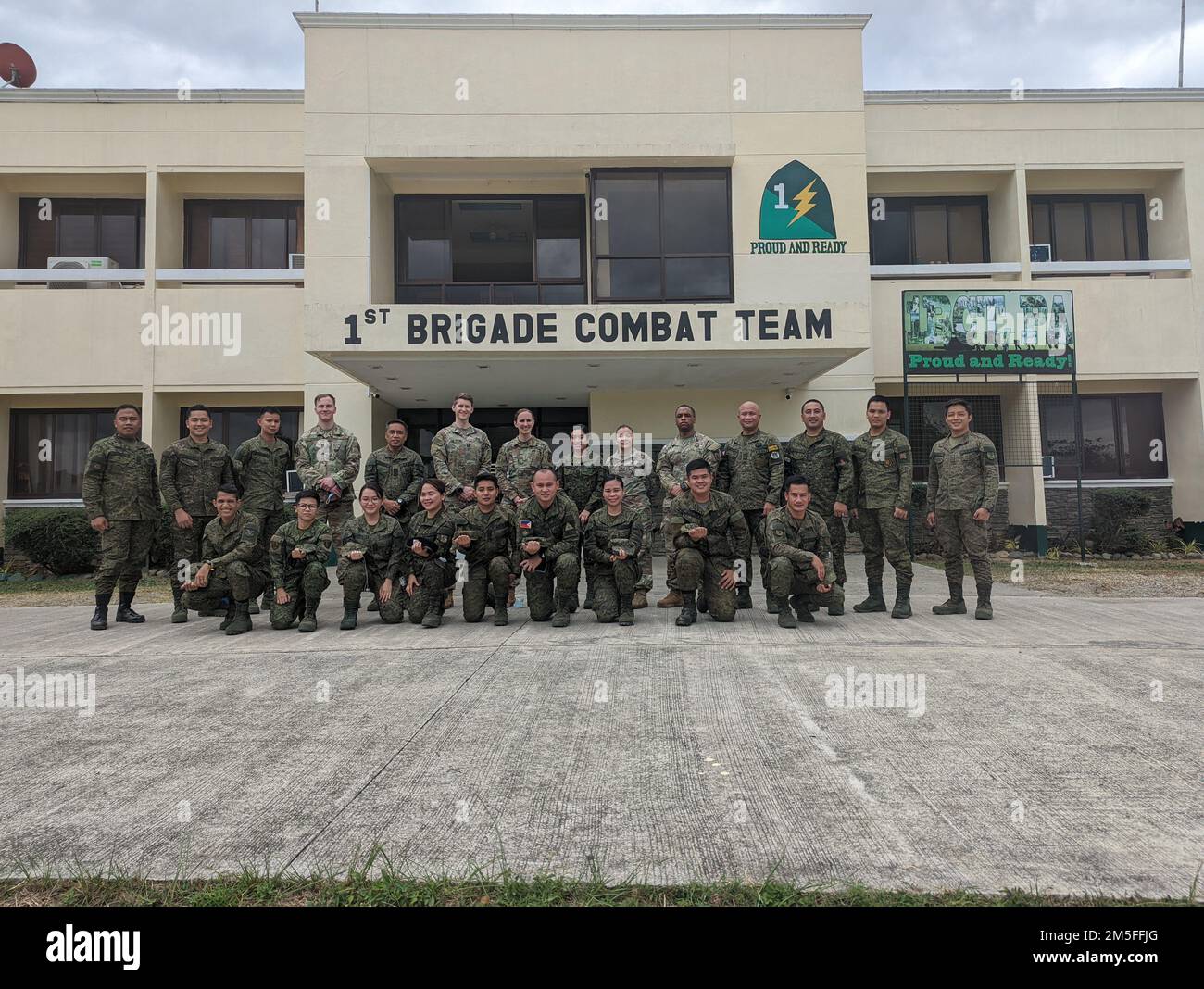 Medical Advisors from 5th Security Force Assistance Brigade pose for a photo alongside Soldiers from the Philippine Army at Fort Magsaysay, Philippines, Mar. 11th, 2022. Twenty Filipino Soldiers from a variety of medical specialties took part in the event focused on medical logistics, medical concepts, force health protection, and tactical fitness. Stock Photo