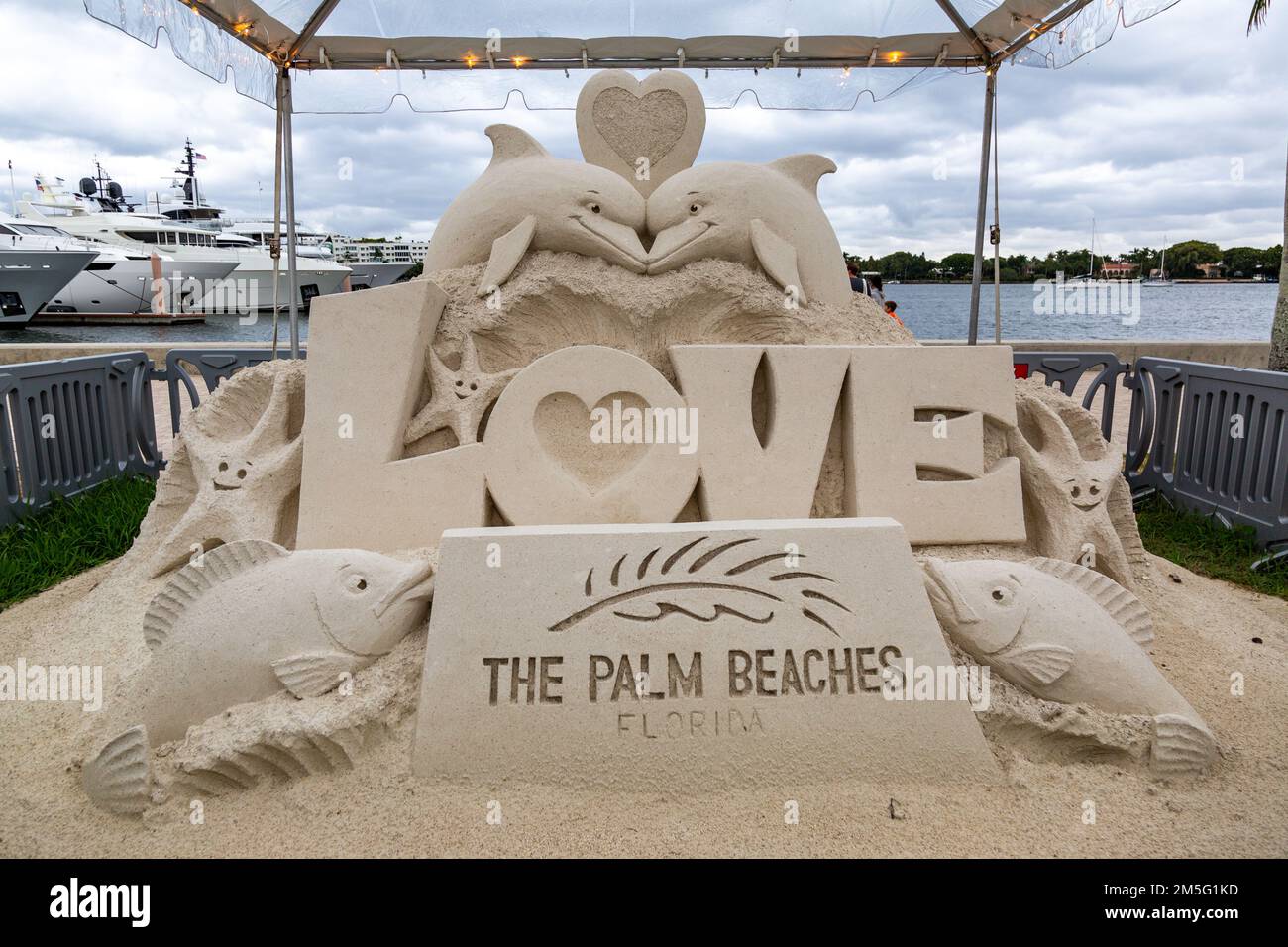 A sand sculpture by Mark Mason and Team Sandtastic celebrates love in West  Palm Beach, Florida, USA Stock Photo - Alamy