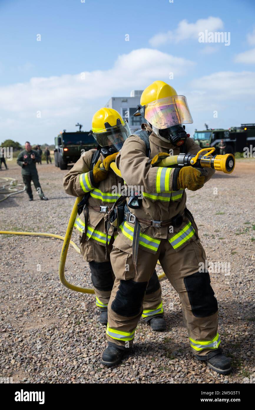 Aircraft rescue and fire fighting marines hires stock photography and images Alamy