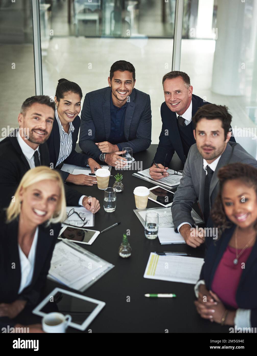 Office work place meeting hi-res stock photography and images - Alamy