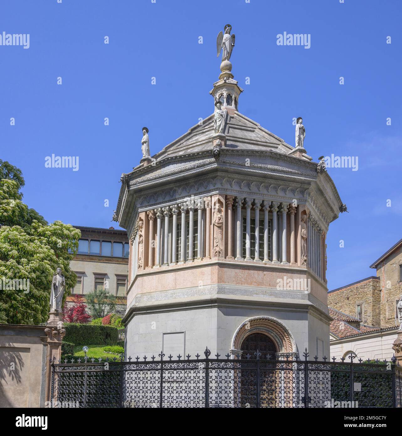 Province of bergamo hi-res stock photography and images - Alamy, image size:1282x1390